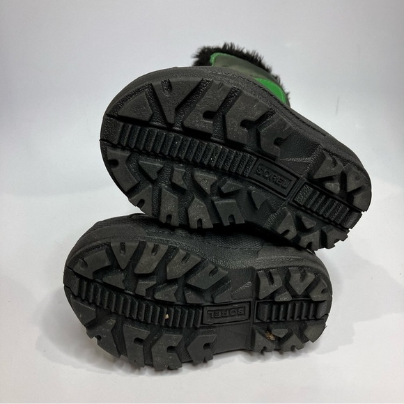 Sorel kids boots winter boots size 5 - Picture 8 of 8